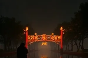 《静默车间》解析封面，产线检修记录与仪器
